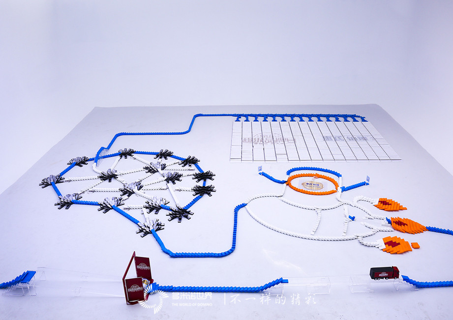 萌娃推動多米諾，迎接“惠氏鉑臻京東超級品牌日”